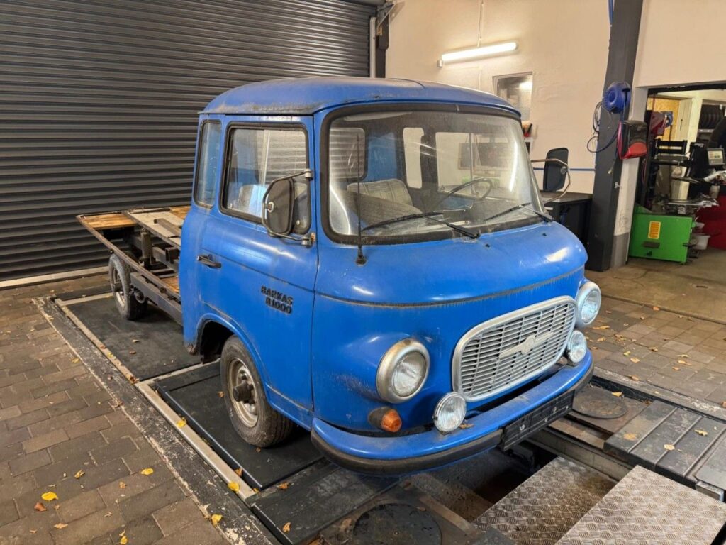 BARKAS B 1000 Pritsche – Restaurationsobjekt