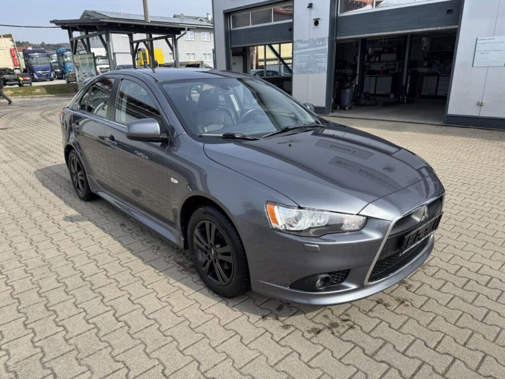 MITSUBISHI Lancer Sportback Instyle - sehr gepflegt -Export